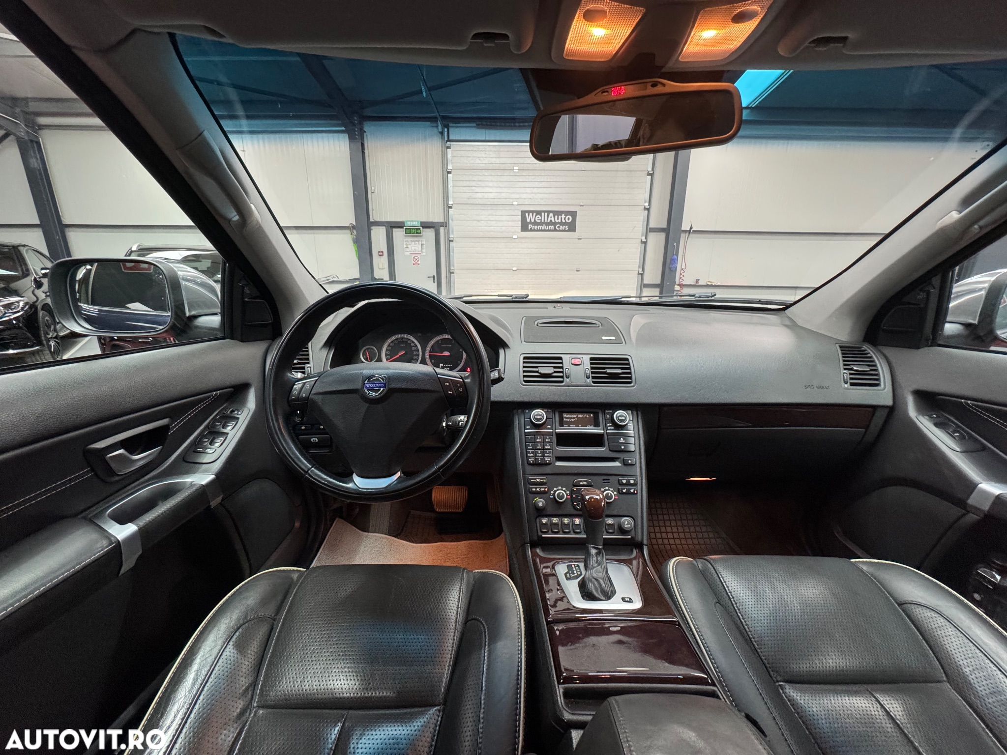 Volvo XC 90 - 9
