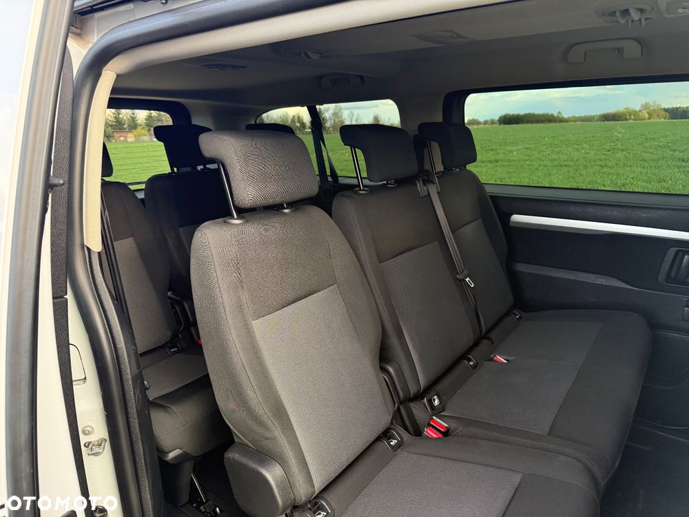 Peugeot Traveller 2.0 BlueHDi Long Active - 23
