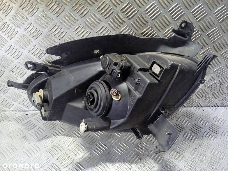 LAMPA LEWA PRZEDNIA CITROEN XSARA PICASSO - 2