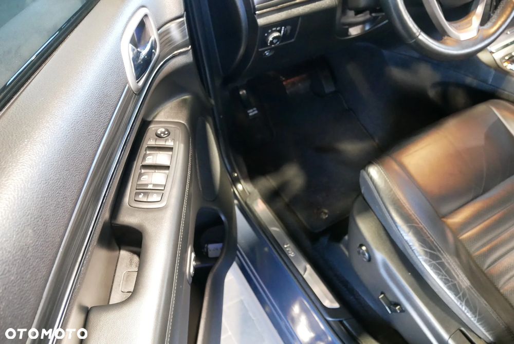 Jeep Grand Cherokee - 22