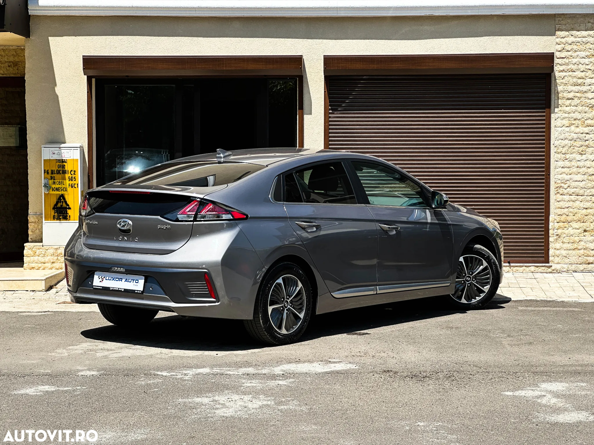 Hyundai IONIQ Plug-In Hybrid 1.6 141CP Exclusive - 10