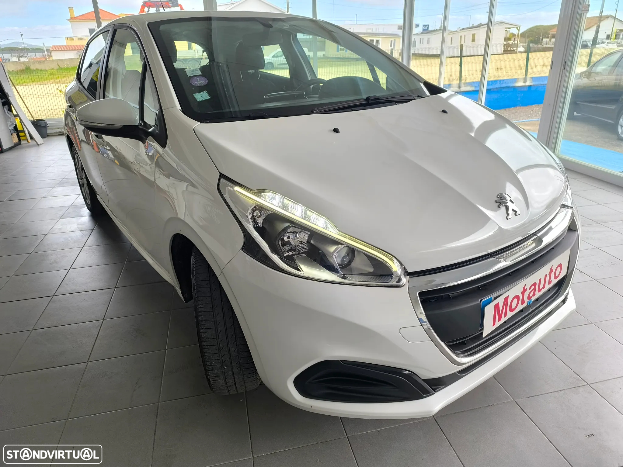 Peugeot 208 1.2 PureTech Active - 13
