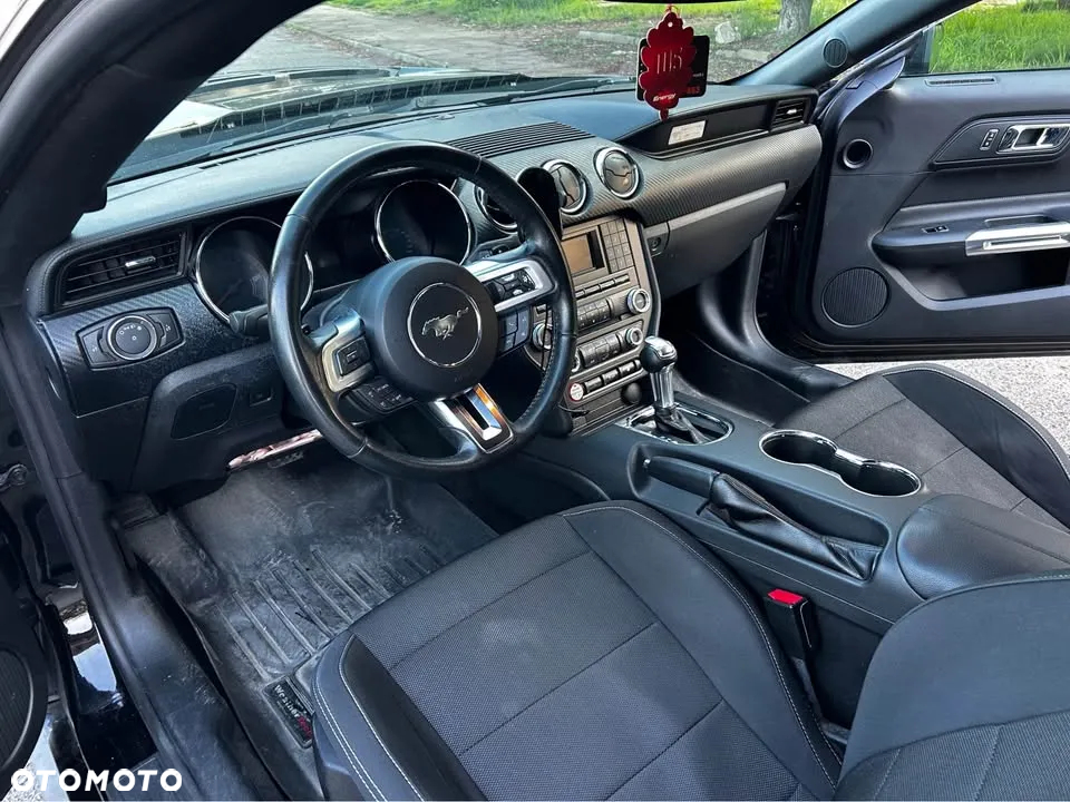Ford Mustang - 11