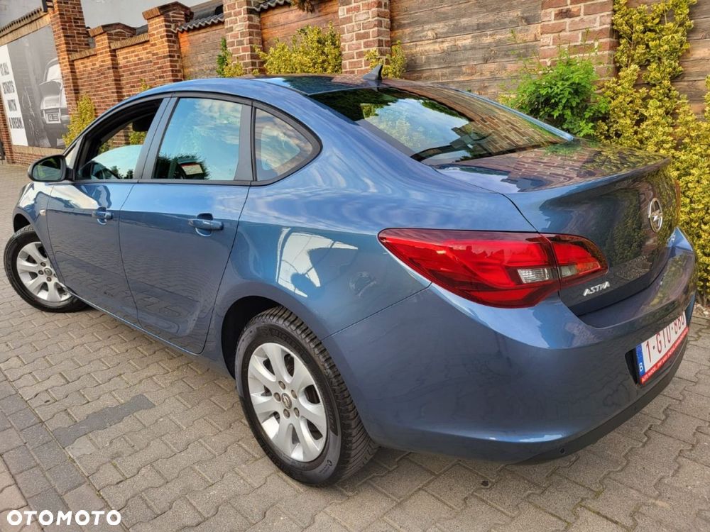 Opel Astra - 14