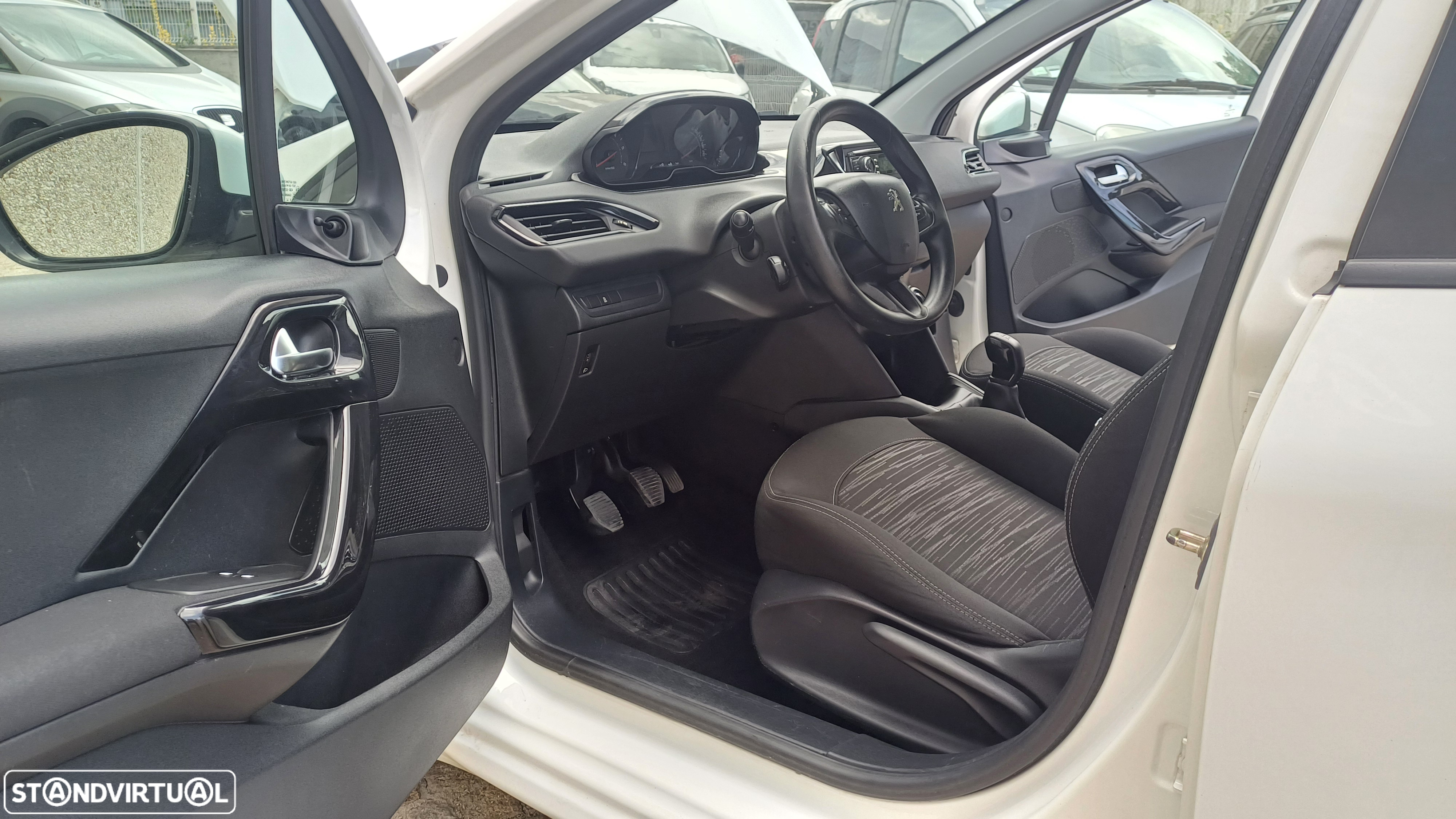 Peugeot 208 1.4 HDi - 14