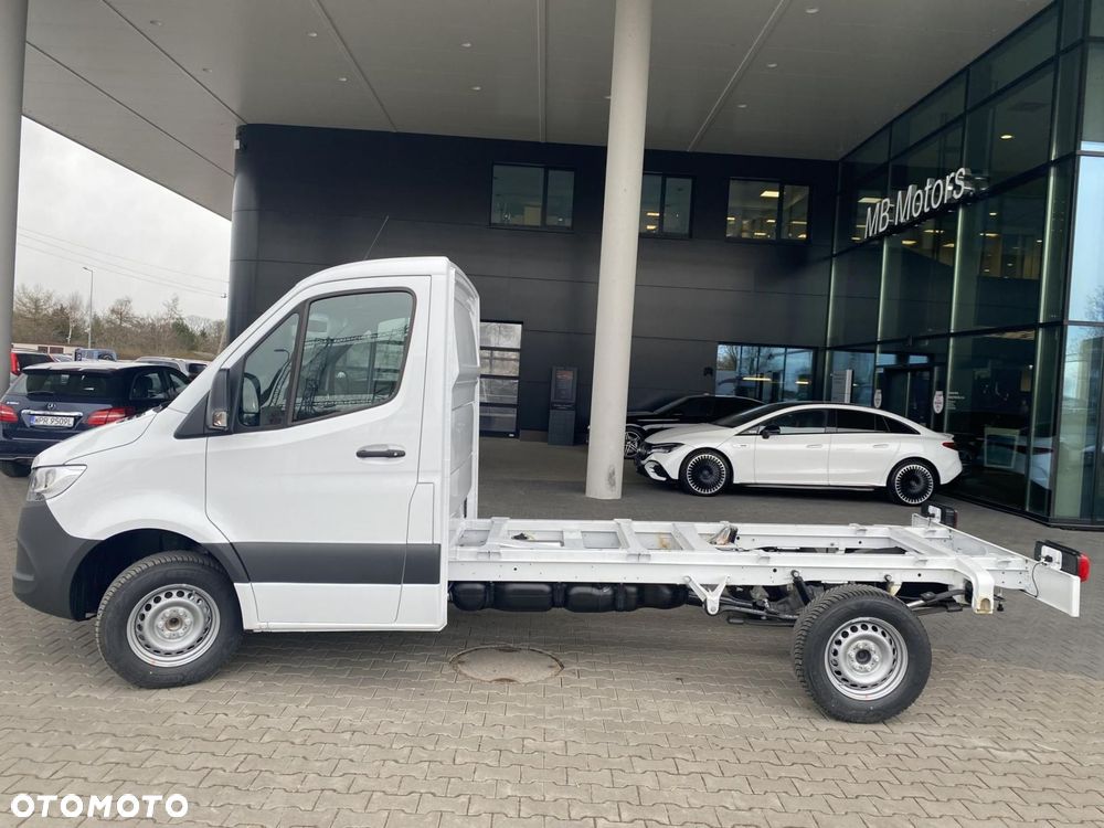 Mercedes-Benz Sprinter - 5