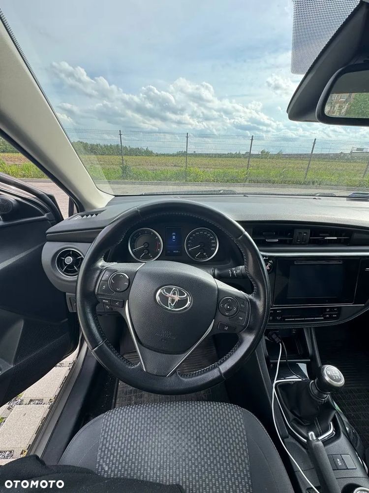Toyota Corolla 1.6 Comfort - 7
