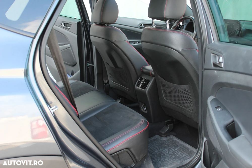 Hyundai Tucson 1.6 T-GDi 4WD 7DCT Luxury+ - 11