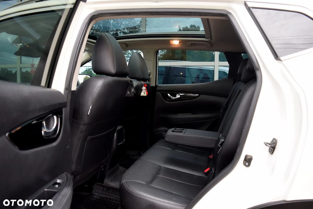 Nissan Qashqai 1.6 dCi Tekna S&S - 8