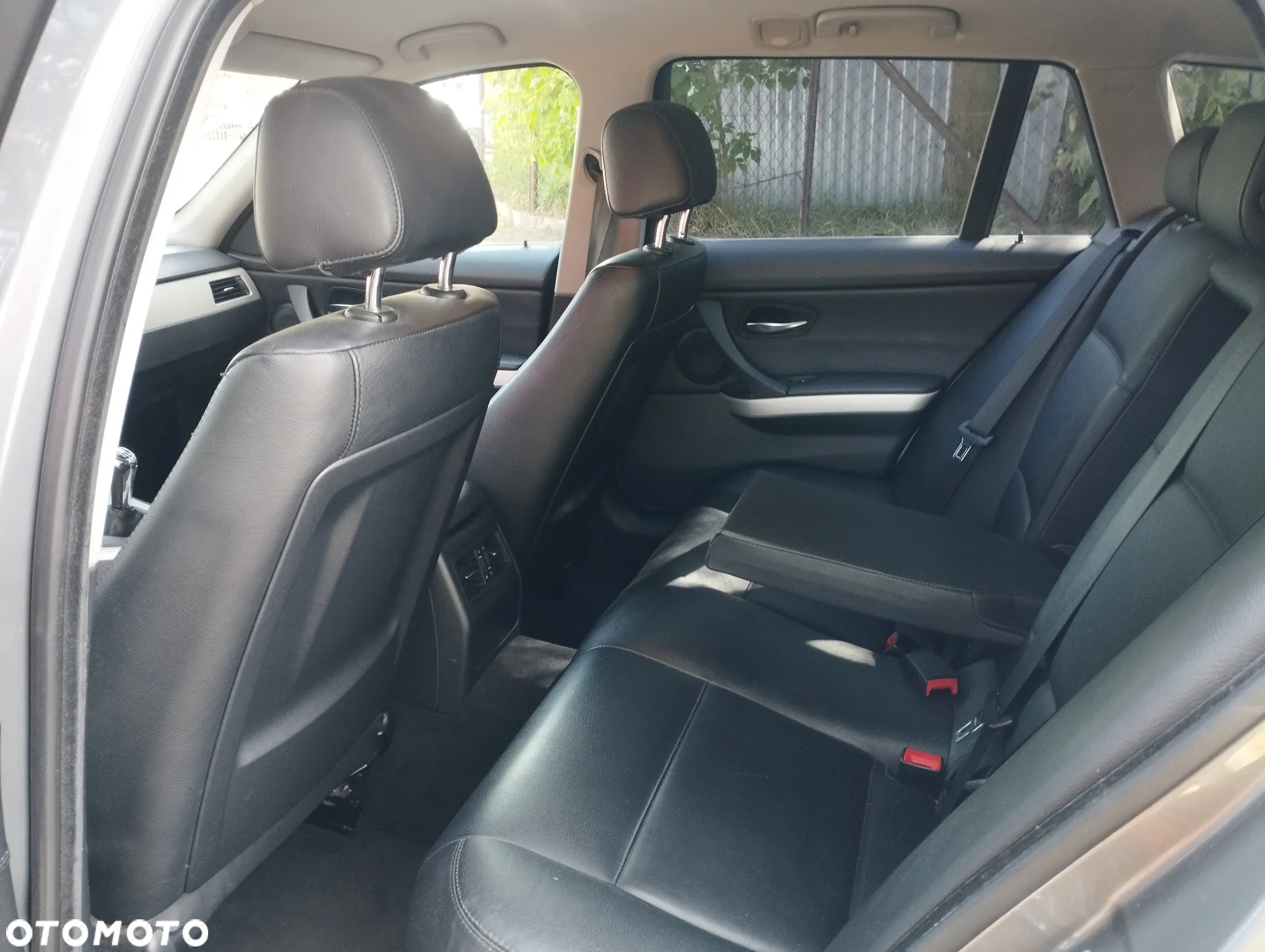 BMW Seria 3 318d - 13