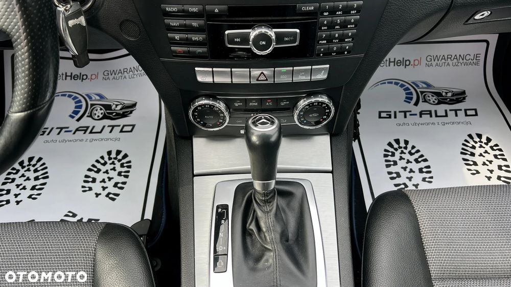 Mercedes-Benz Klasa C 180 BlueEFFICIENCY 7G-TRONIC Avantgarde - 21