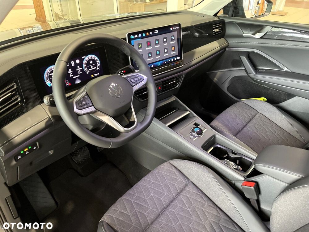 Volkswagen Tiguan - 9