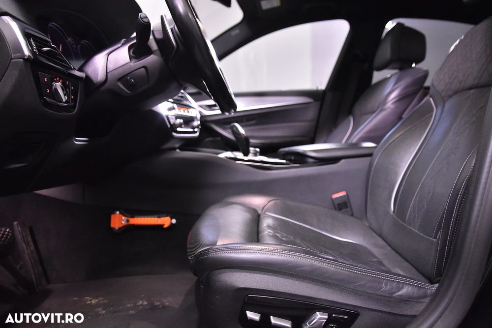 BMW Seria 5 530d Aut. Sport Line - 28