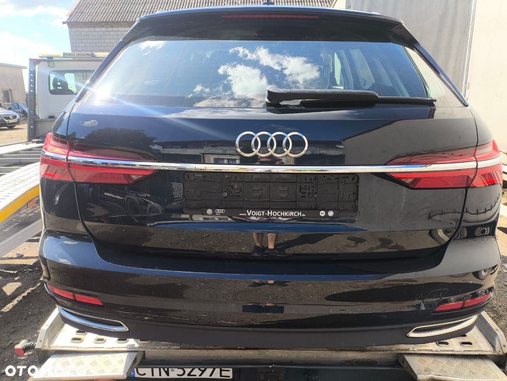 Na części Audi A6 C8 2.0 TDI LX5B drzwi zderzak klapa błotnik deska wyświetlacz fotel kanapa - 13