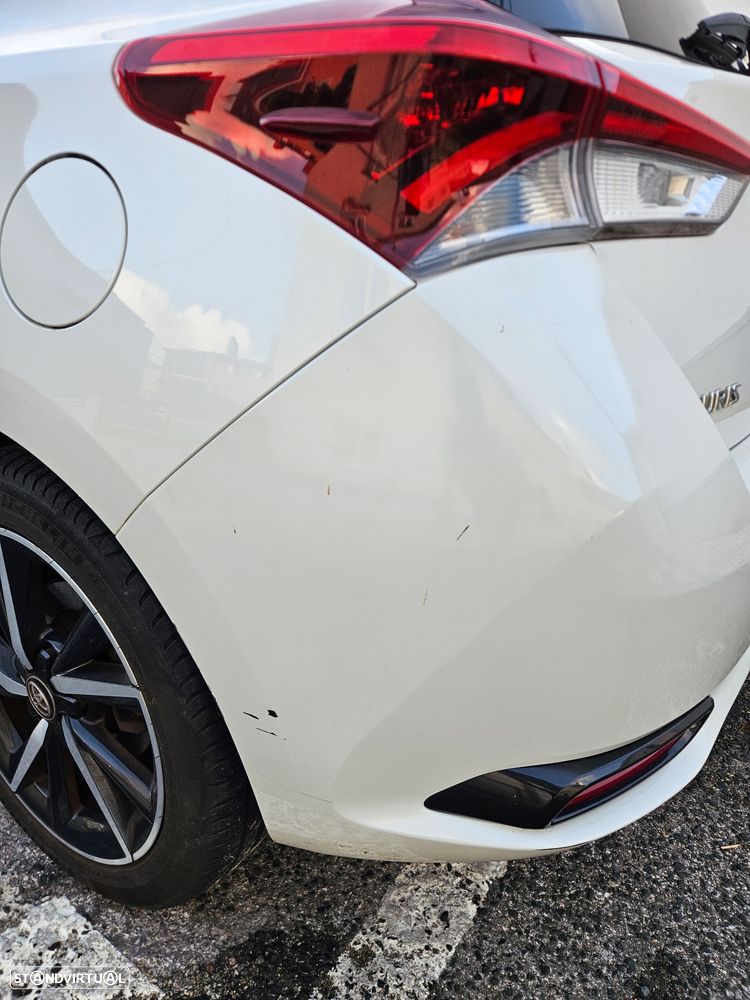 Toyota Auris 1.8 HSD Comfort +P.Techno+P.Sport - 14