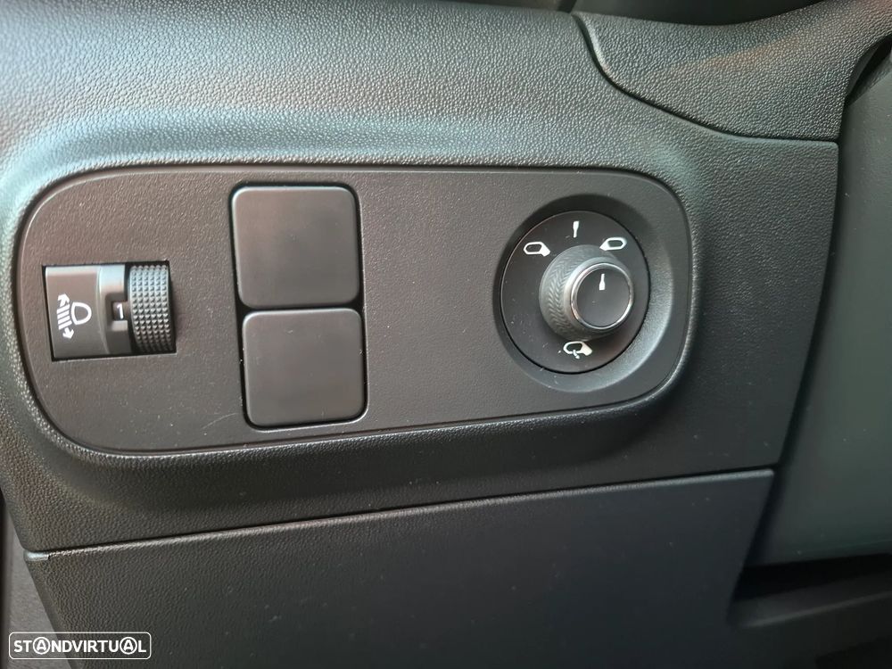 Citroën C3 1.2 PureTech Max - 17