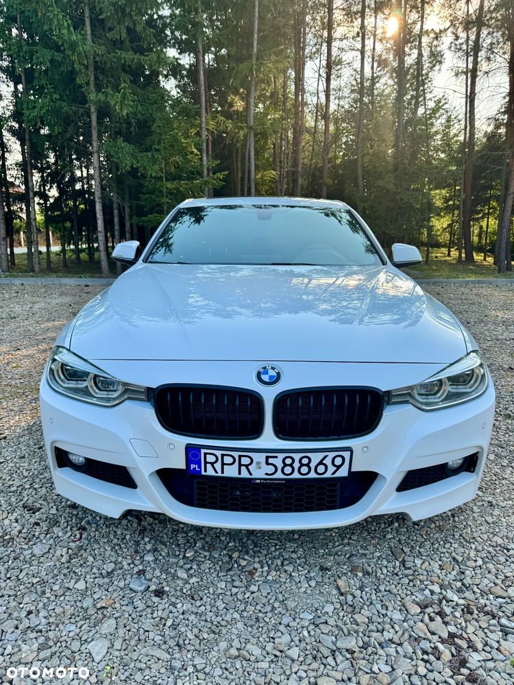 BMW Seria 3 330i xDrive Edition M Sport Shadow - 1