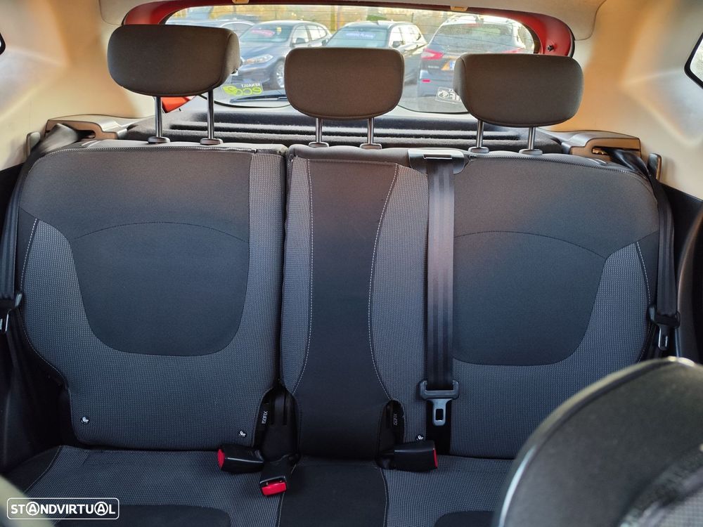 Renault Captur 0.9 TCE Exclusive - 28