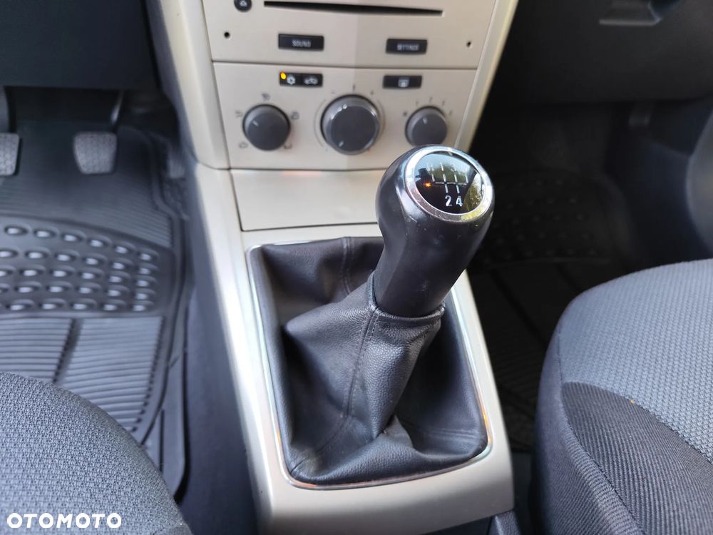 Opel Astra 1.6 Caravan Catch me now - 32