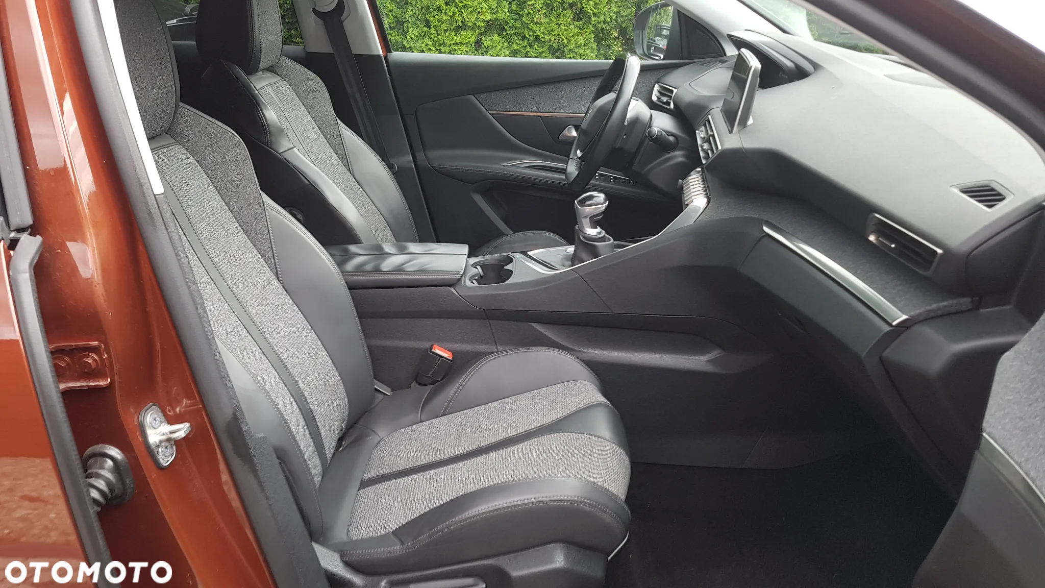 Peugeot 3008 1.6 BlueHDi Style S&S - 12