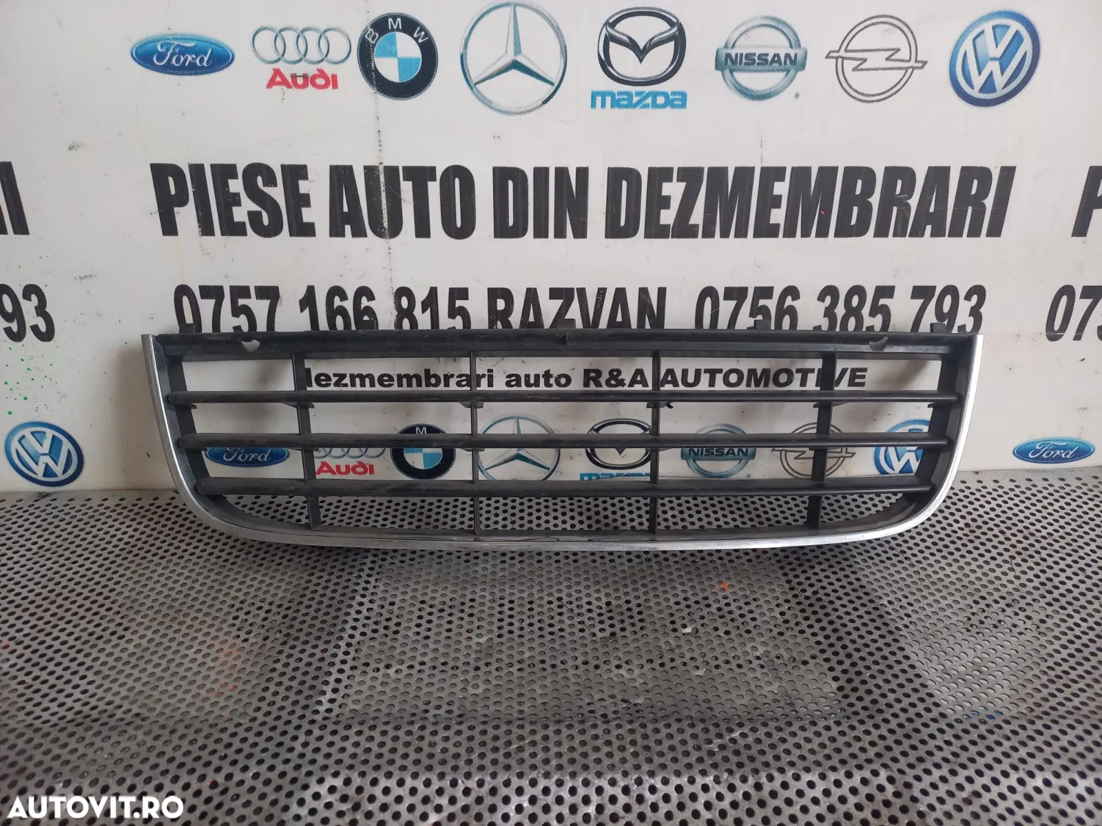 Grila Bara Fata Vw Golf 5 Break Variant Combi Jetta Volan Stanga Europa Motor 1.4 Tsi CAX Cutie Man - 3