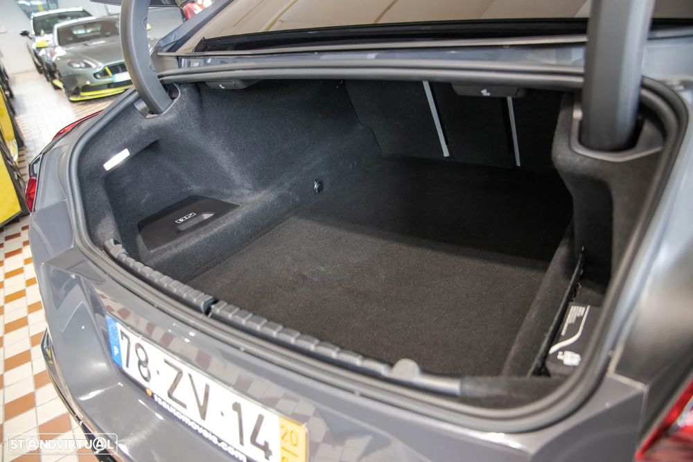 BMW M8 Standard - 36