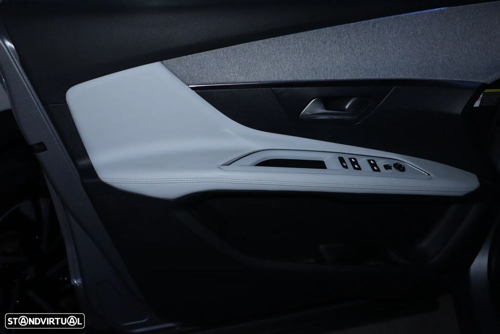 Peugeot 3008 1.2 PureTech Allure EAT8 - 9