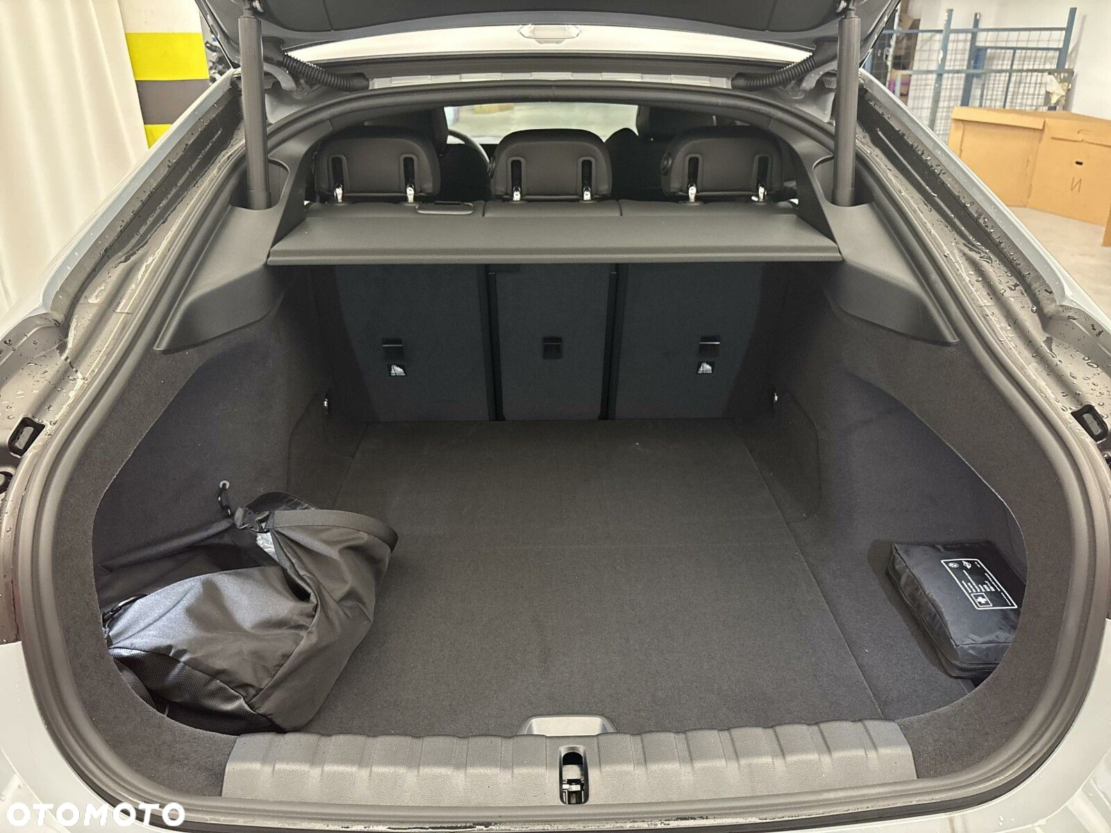 BMW i4 - 18