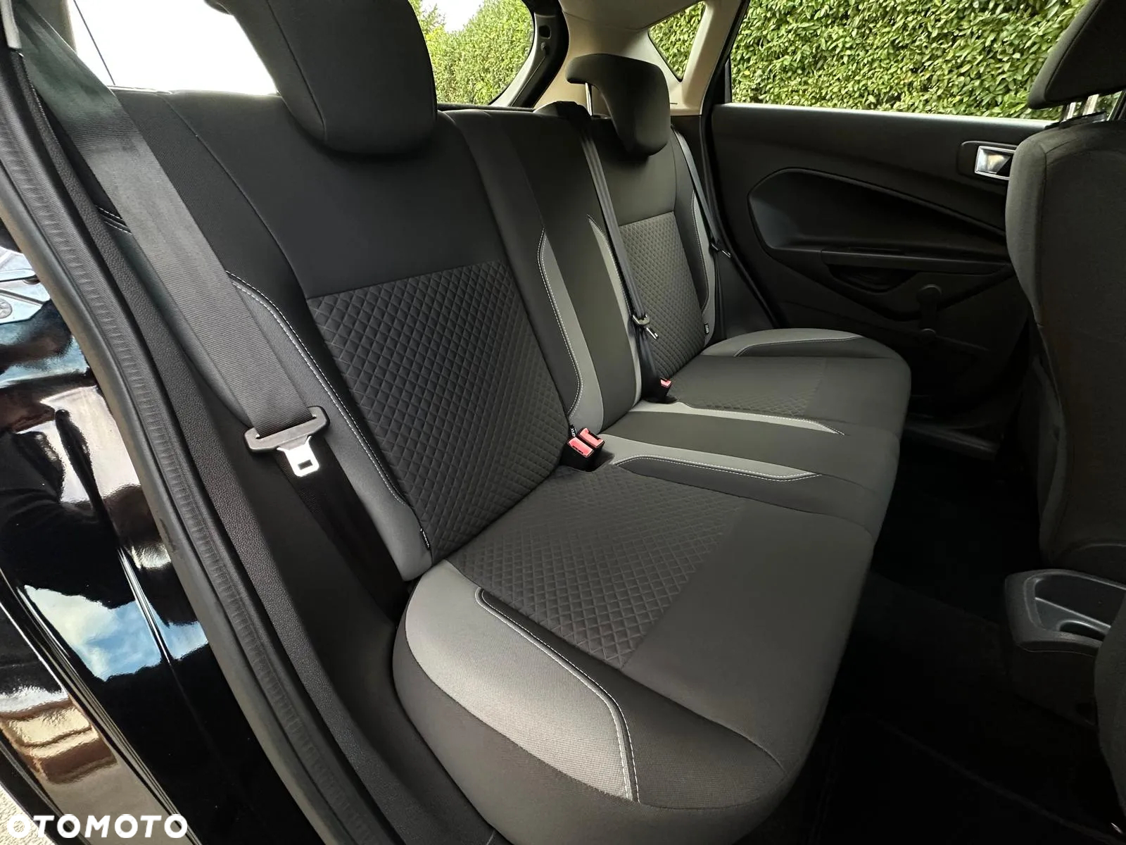 Ford Fiesta - 32