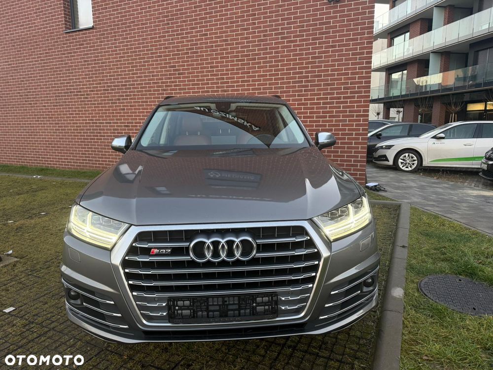 Audi Q7 - 4