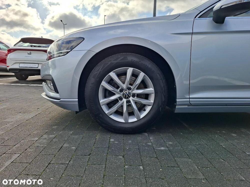 Volkswagen Passat Variant 2.0 TDI SCR DSG Business - 36