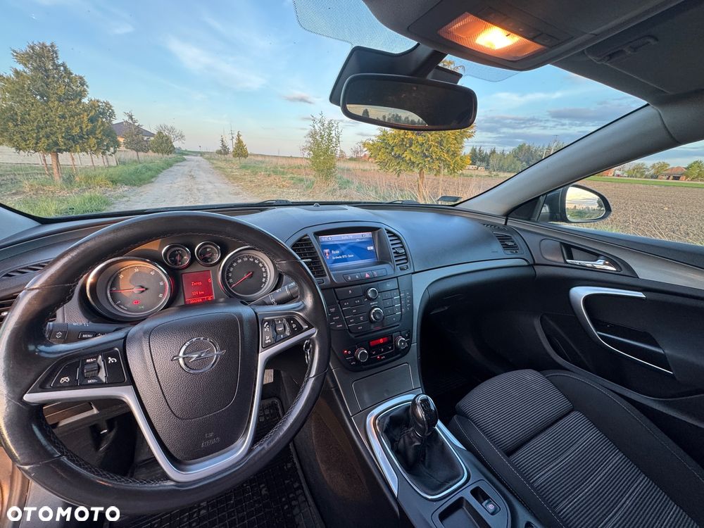Opel Insignia 2.0 CDTI - 9