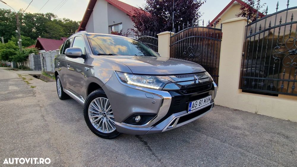 Mitsubishi Outlander 2.4 4WD Diamant+ - 1