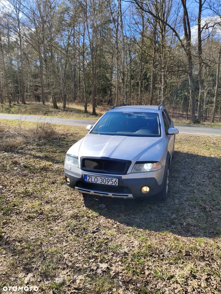 Skoda Octavia 2.0 TDI DPF Scout 4x4 - 1