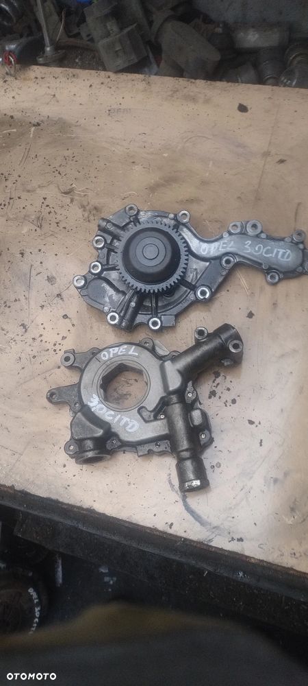 SAAB 3,0 TID Opel 3,0 citd pompa oleju  olejowa wody - 1