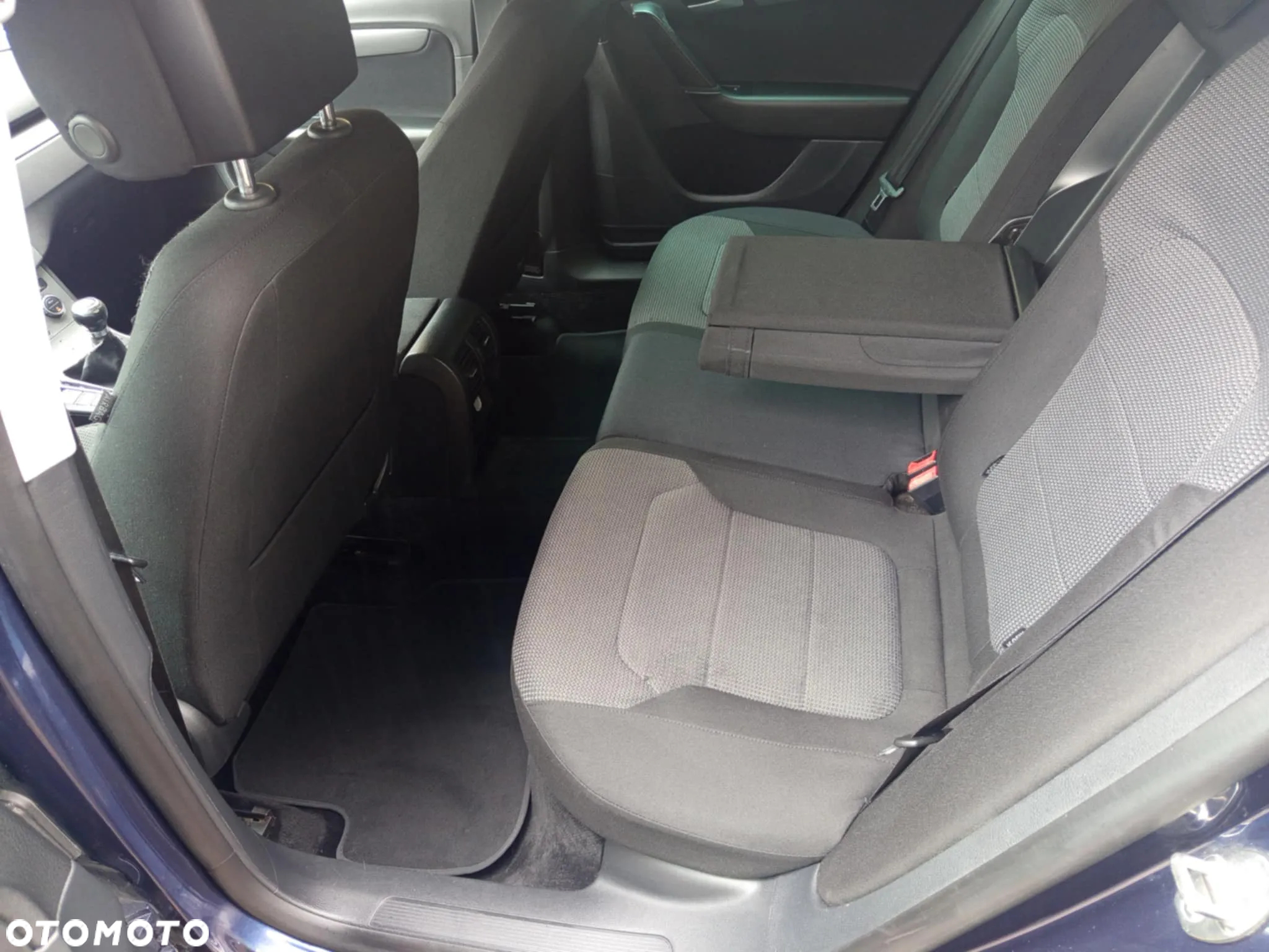Volkswagen Passat 2.0 TDI Comfortline - 10