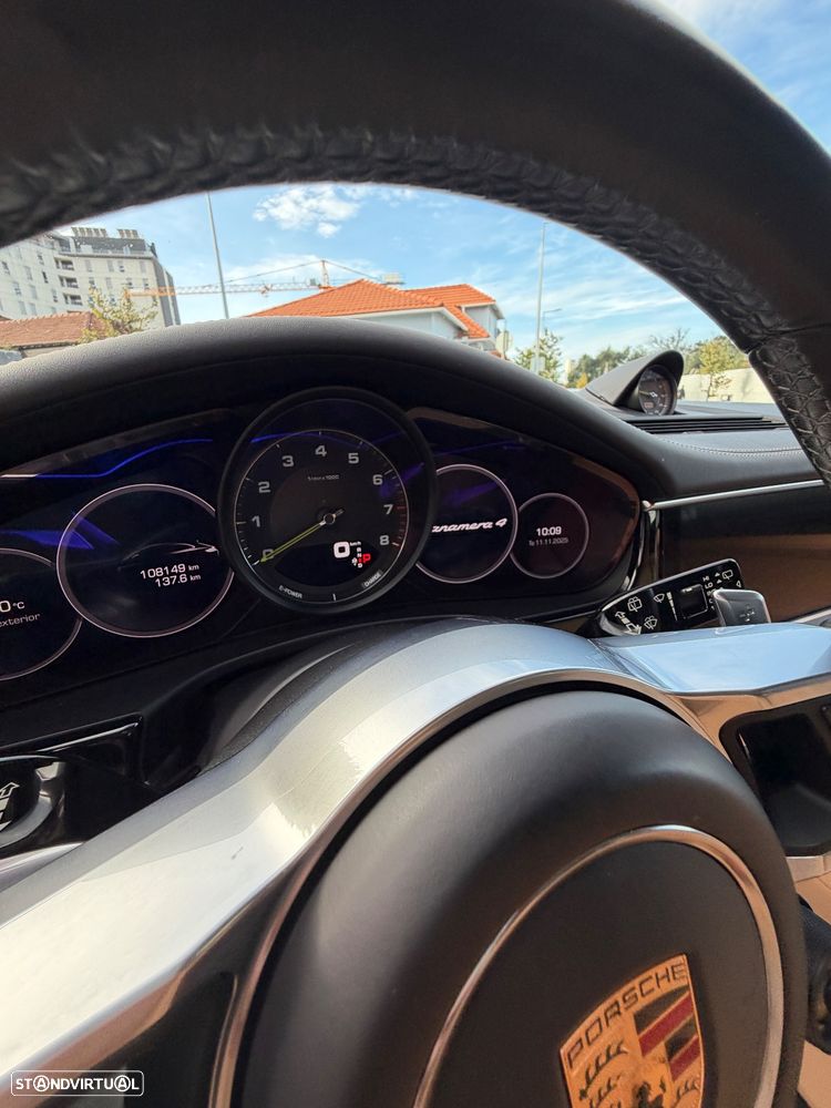 Porsche Panamera Sport Turismo 4 E-Hybrid 10 Years Edition - 20