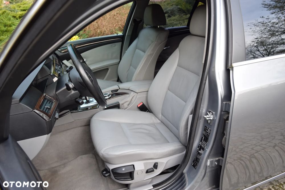 BMW Seria 5 523i Edition Sport - 14