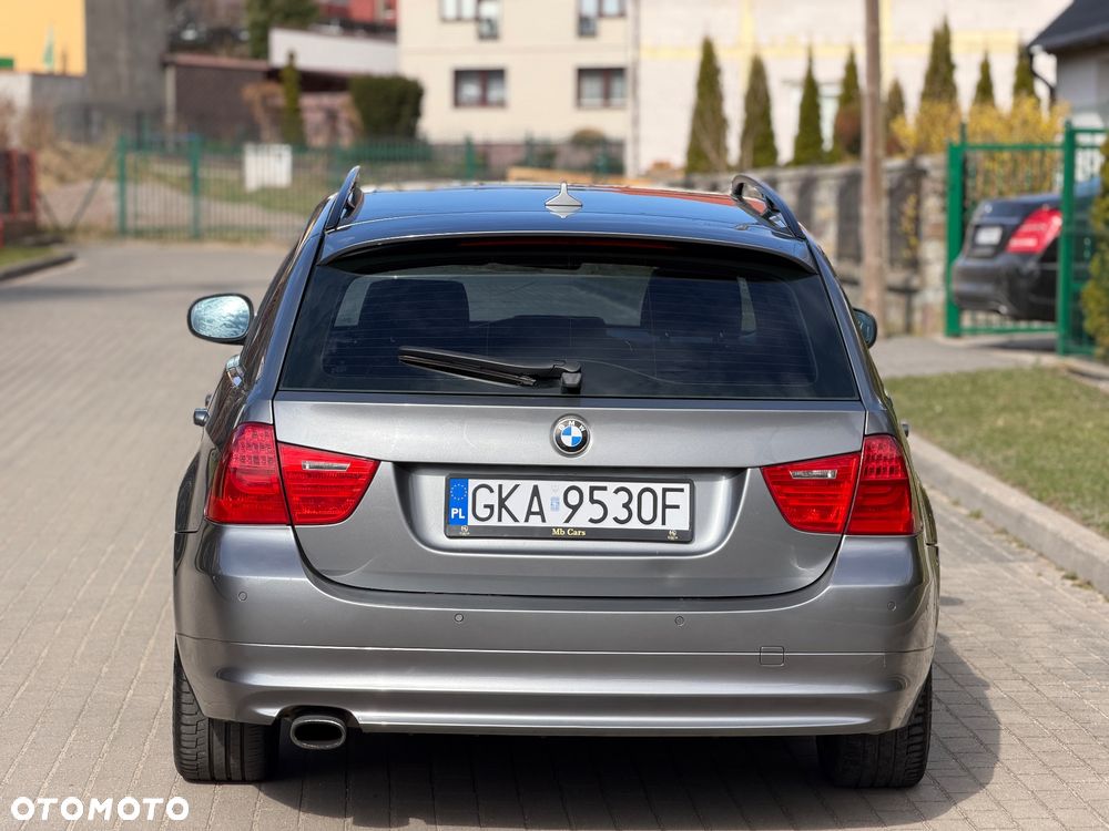 BMW Seria 3 320d - 10