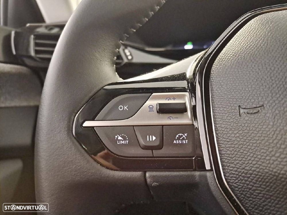 Peugeot 408 1.2 Hybrid Allure e-DCS6 - 16