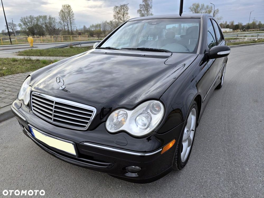 Mercedes-Benz Klasa C 230 7G-TRONIC Avantgarde Sport Edition + - 37