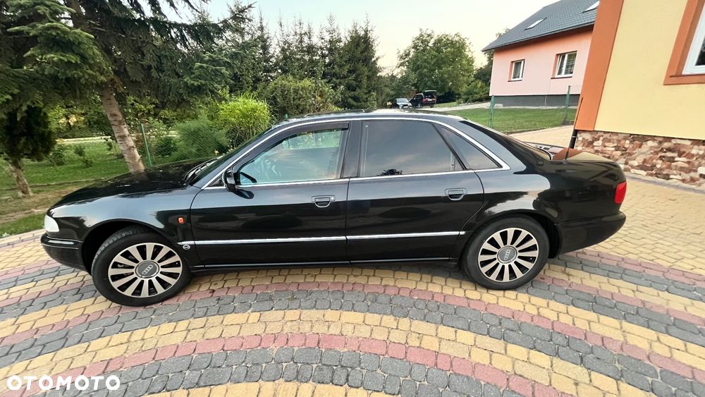 Audi A8 - 2