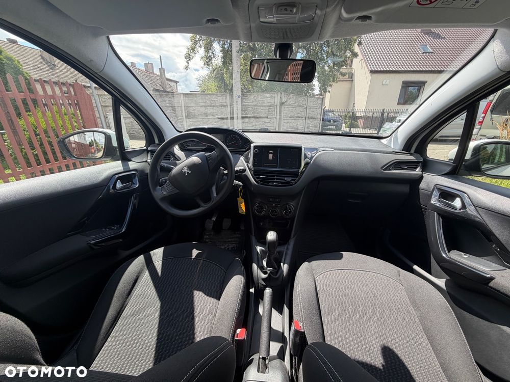 Peugeot 208 - 9
