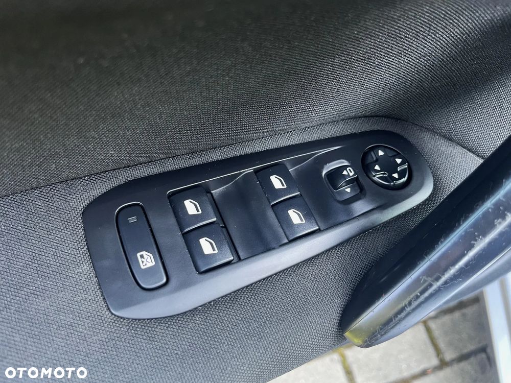 Peugeot 308 SW BlueHDi 120 Stop & Start Allure - 33