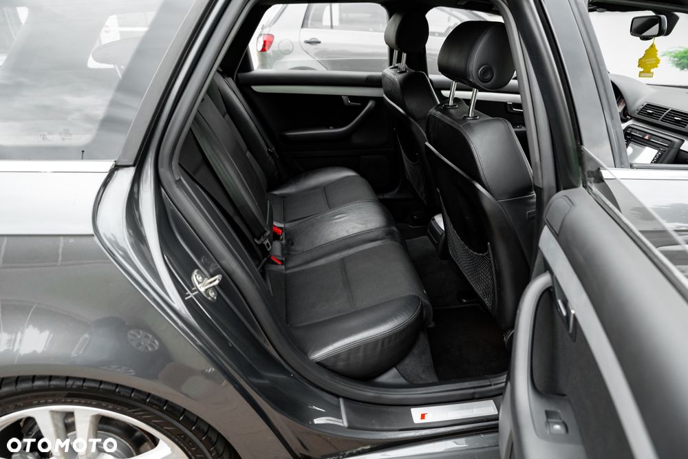 Audi A4 Avant 2.0T FSI Quattro - 19
