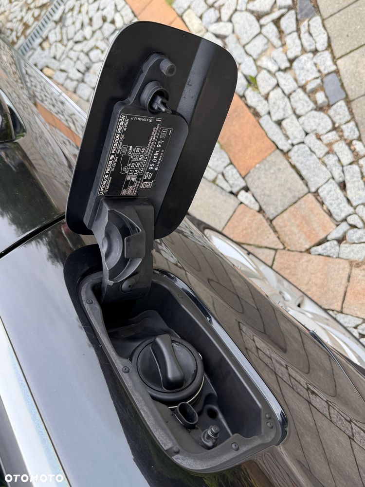 Mercedes-Benz Klasa C 180 Kompressor Automatik BlueEFFICIENCY Avantgarde - 14