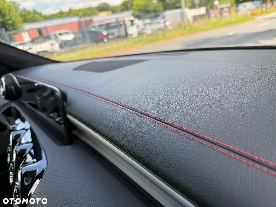 Mercedes-Benz CLA 200 AMG Line 7G-DCT - 34