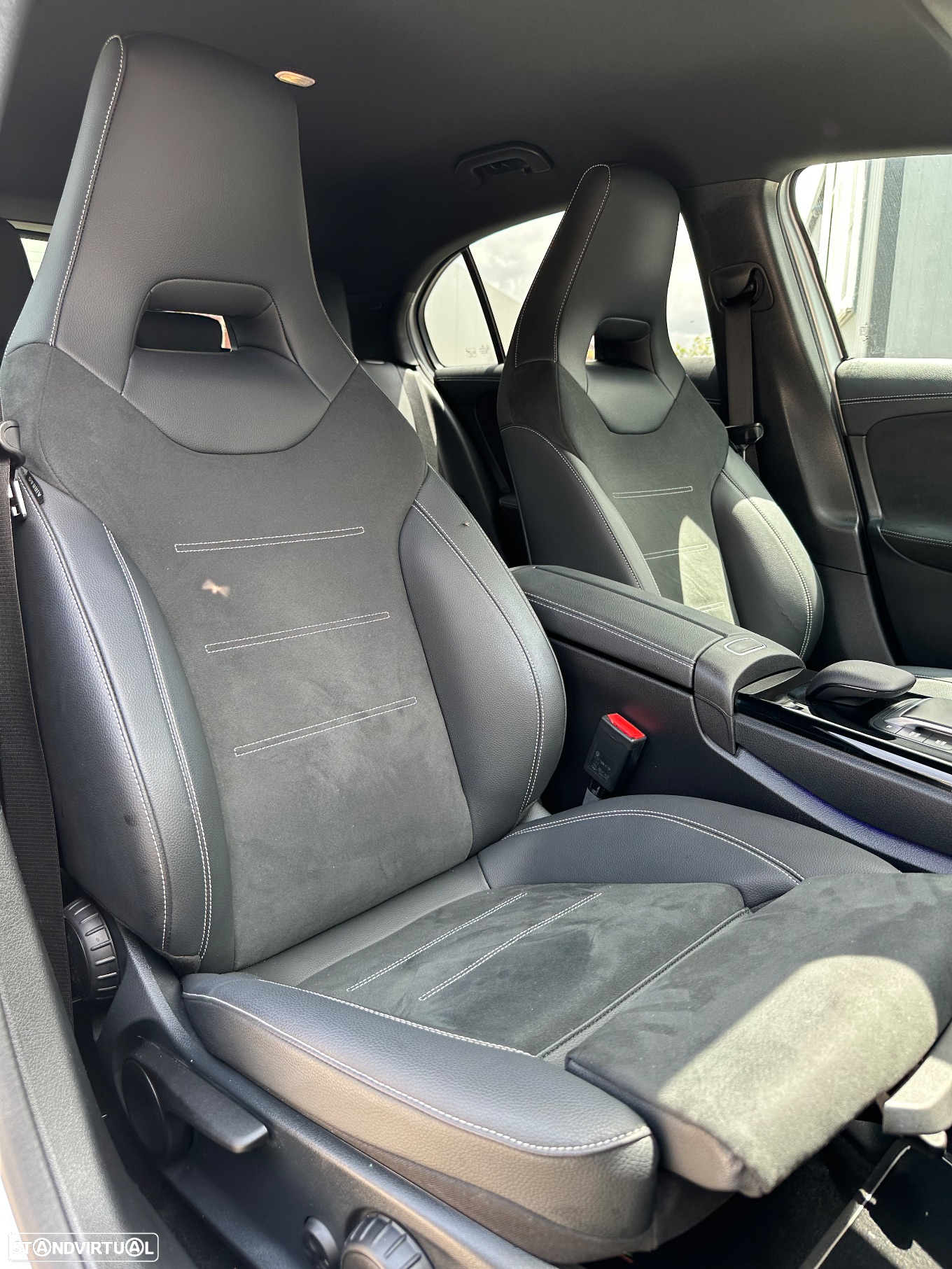 Mercedes-Benz A 250 e AMG Line - 29