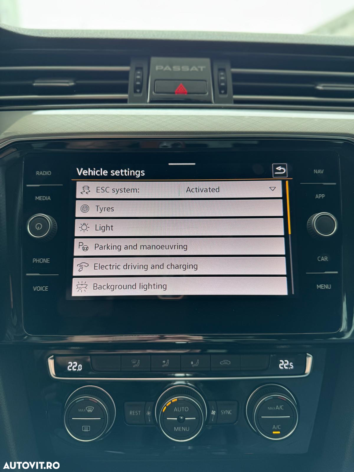 Volkswagen Passat GTE - 33