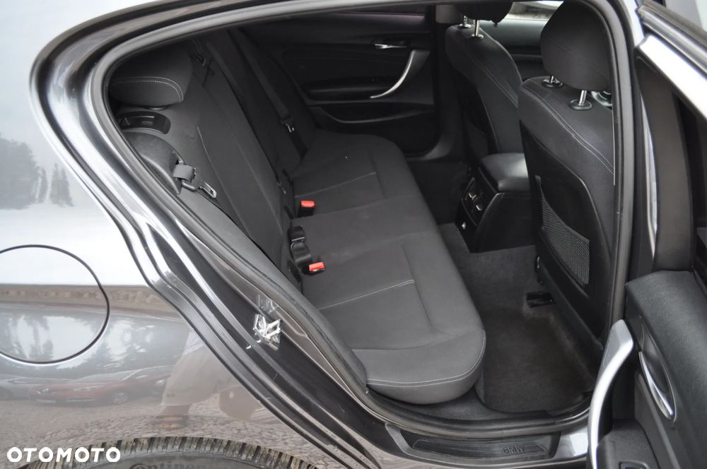 BMW Seria 1 116i - 19
